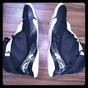 Jordan Retro 8 Black/White